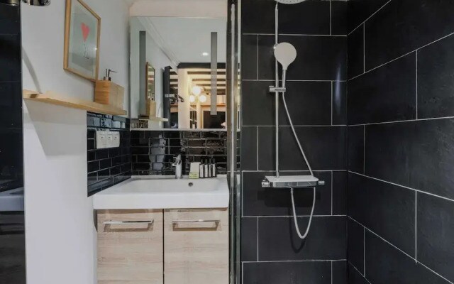 Comfortable Duplex in the Heart of Paris!