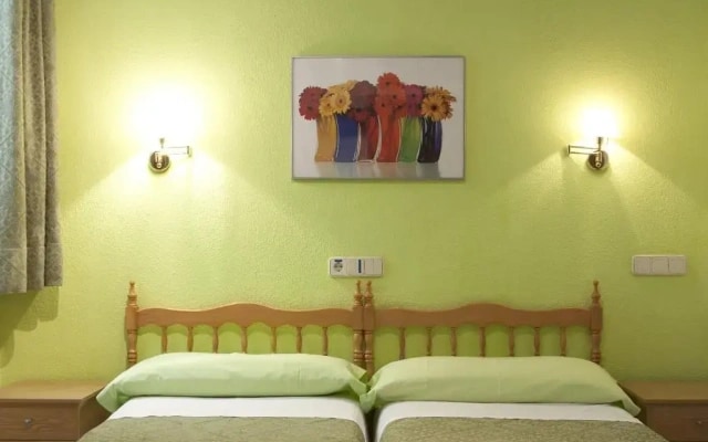 Ava Rooms