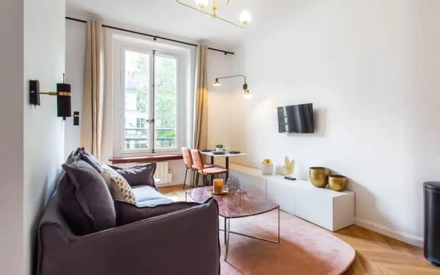 Cozy Studio Retreat in the Heart of Paris - Madeleine Opera