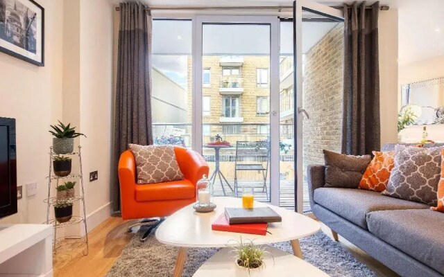 Canary Gateway Apartments By Squa.Re