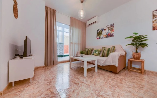 Holidays2Malaga Train Station Area Apartments