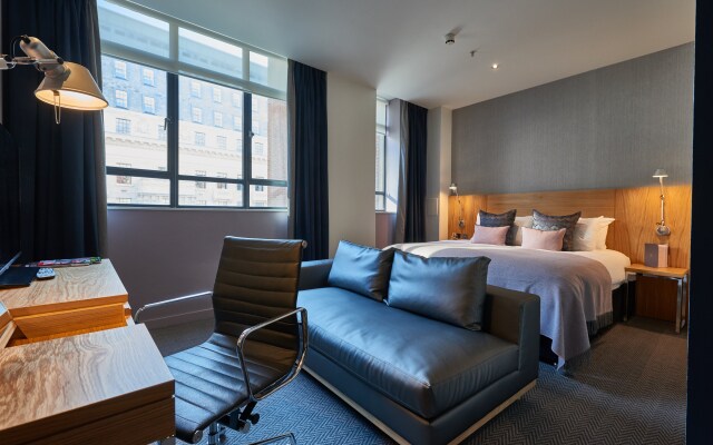 Apex City of London Hotel