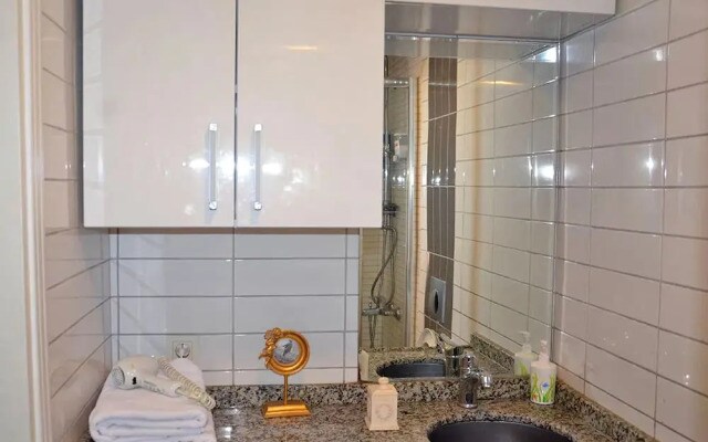 Evin Suites