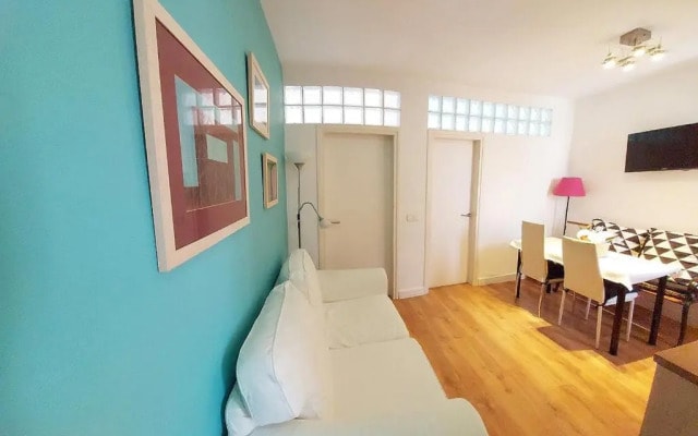 Economic Fira Suites