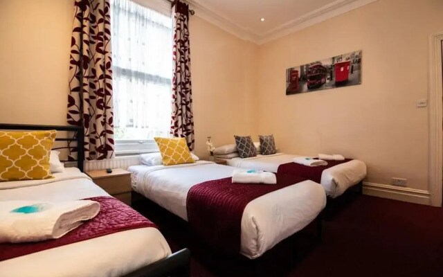 Oyo Sino Hotel
