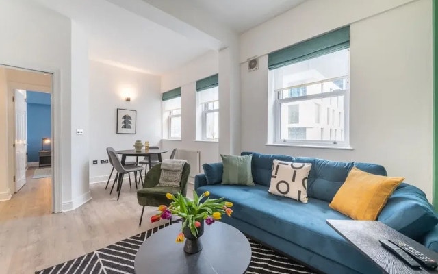 140 Minories