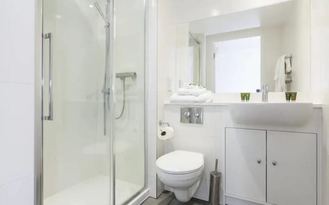 Bright And Modern Studio In Central Liverpool