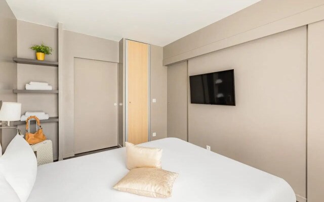 Air Hotel Paris Le Bourget