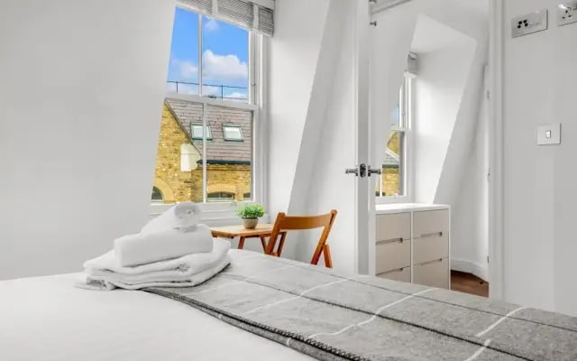 Artillery Lane Apartments by MySquare