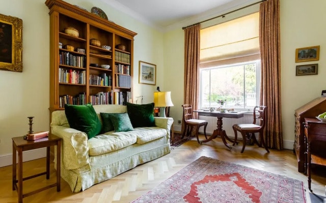Stylish Flat Close To Victoria Station
