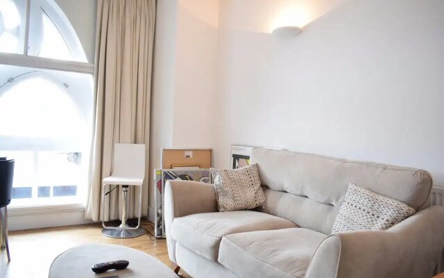 2 Bedroom Flat in Central London