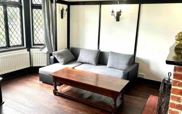 Sleeps 8 Thamefront Gem w/ Petsok, Free Parking