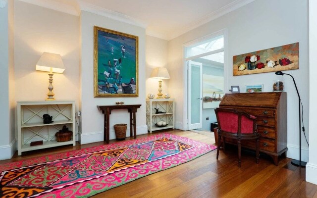 Bridge Lane Residence