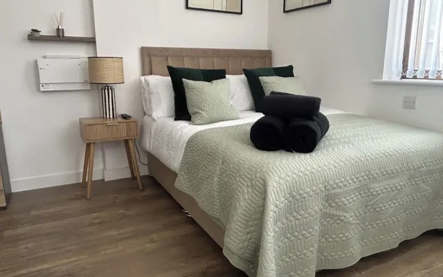 Liverpool City Center Apartment With Views