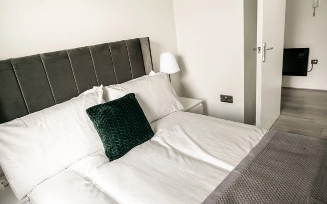 Discovery Suites
