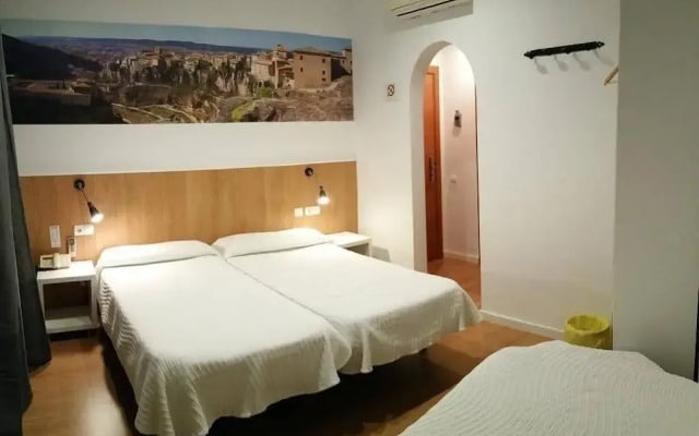 Hostal Restaurante Cornella