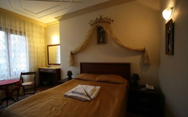 Hotel Peninsula