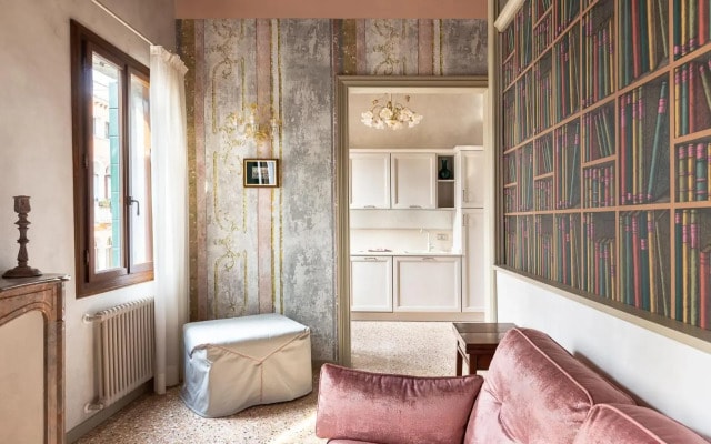 Ca' Cappello Venice Apartment 1 with Canal View
