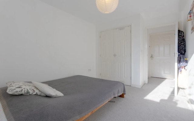 2 Bedroom Apartment With Balcony in Nunhead