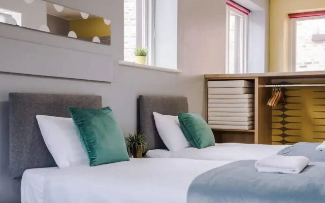 Host Stay Campbell Sq Roof Terrace Apt