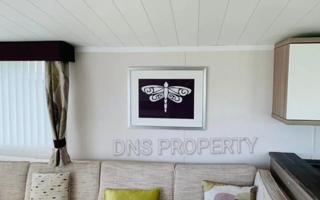 Luxury Caravan Only 10 Mins From the Beach