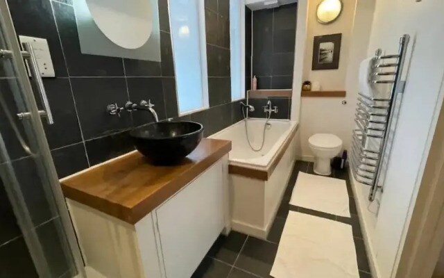 London warehouse 2 bed