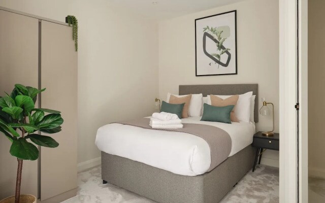 Fulham  Hestercombe House by Viridian Apartments