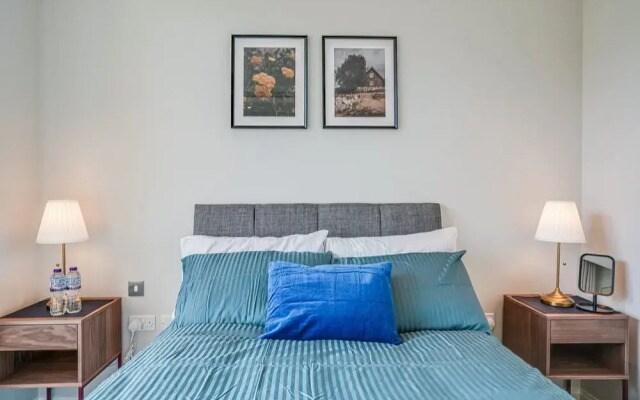 Central London Stay in Vauxhall With Balcony