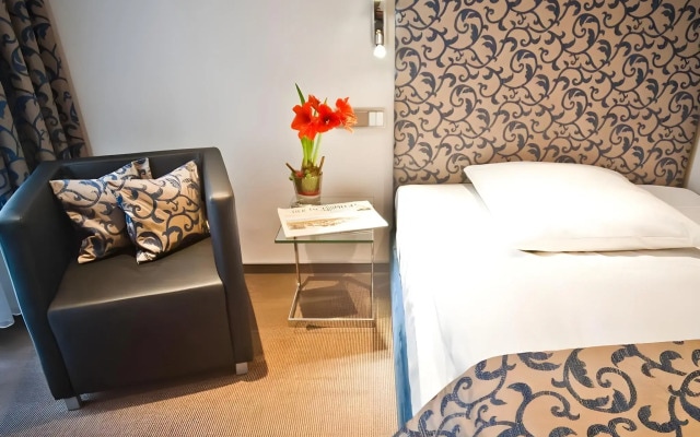 Hotel Alt - Tegel