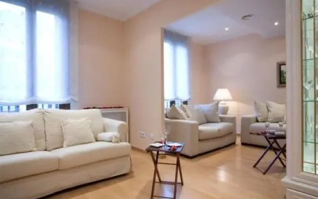 Gran vía Classic Apartment