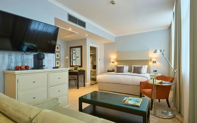 London Bridge Hotel