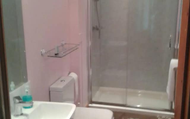 Oakfield Lodge Guest House Stockport