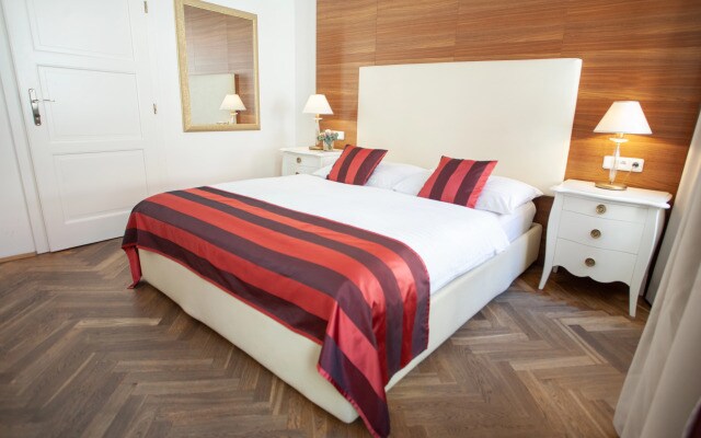 Little King Hotel U Malvaze