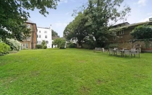 Wimbledon 2 Bedroom Apartment