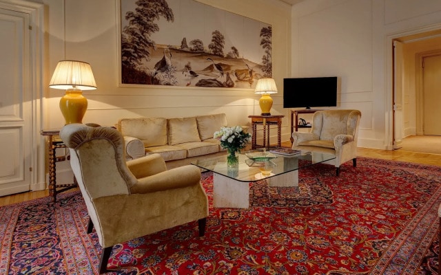 Отель Grand Plaza