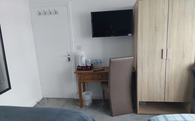 Room-apple House Wembley - Family Room w