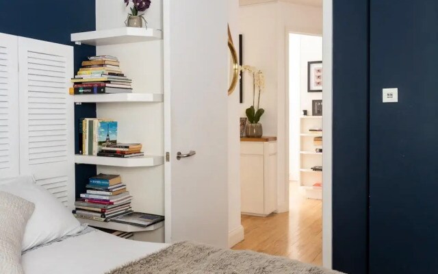 NEW Stunning 5BD Kensington House