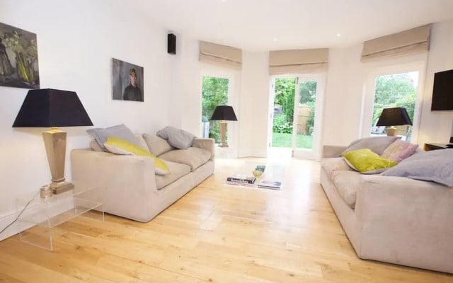 Modern 2-bed Flat in Clapham With Large Garden