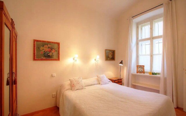 Botanical garden apartment
