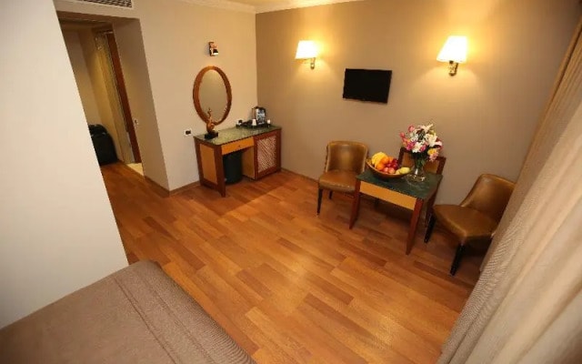 Etorno Hotel