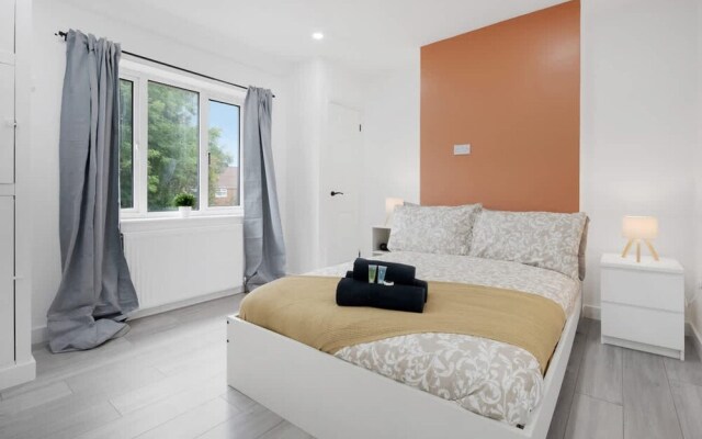 3bed House-free Parking