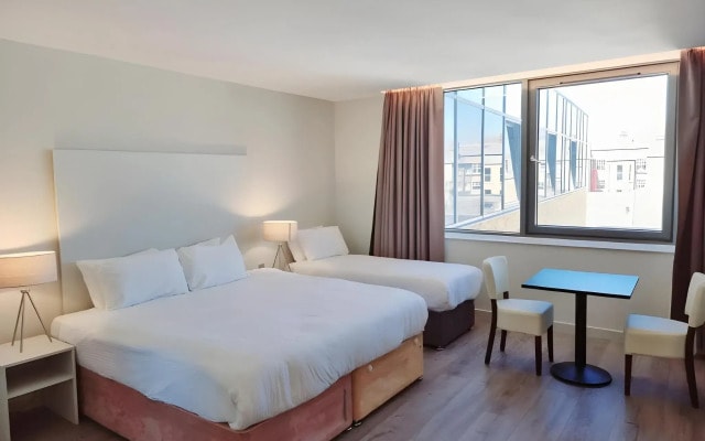 Axiom Park Hotel