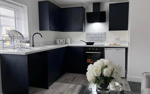 2 Bed Apartment Sleeps 3 -smart Tv -private Garden