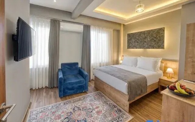 Takism Square - Studio 302