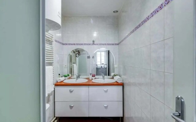 Amazing Le Marais Flat - 2 Mins to Hôtel de Ville