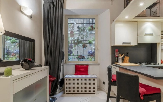 Porta Pia and Villa Torlonia Quiet Apartment