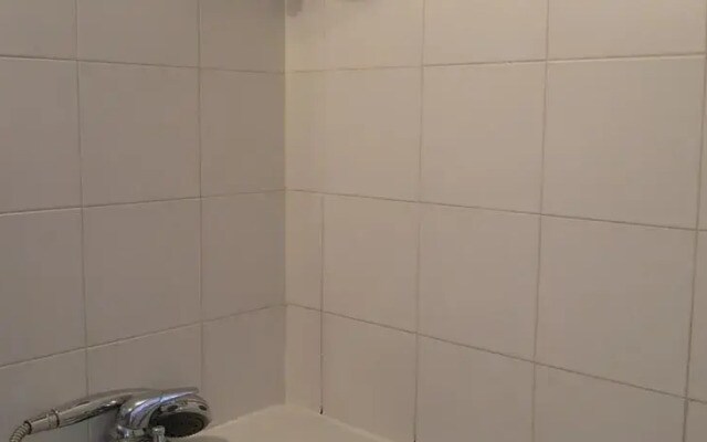 One Separated Bedroom Saint Sebastien