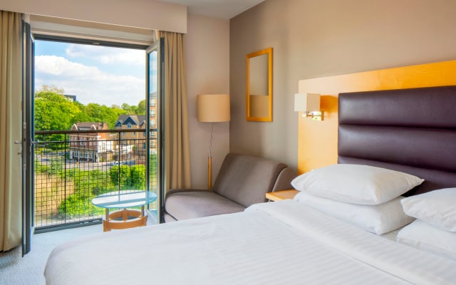 Holiday Inn London Brentford Lock by IHG