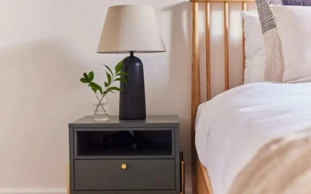 The Sussex Way Studio - Pleasing 1bdr Flat With Balcony