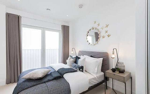 Luxury apartment in central London with private balcony